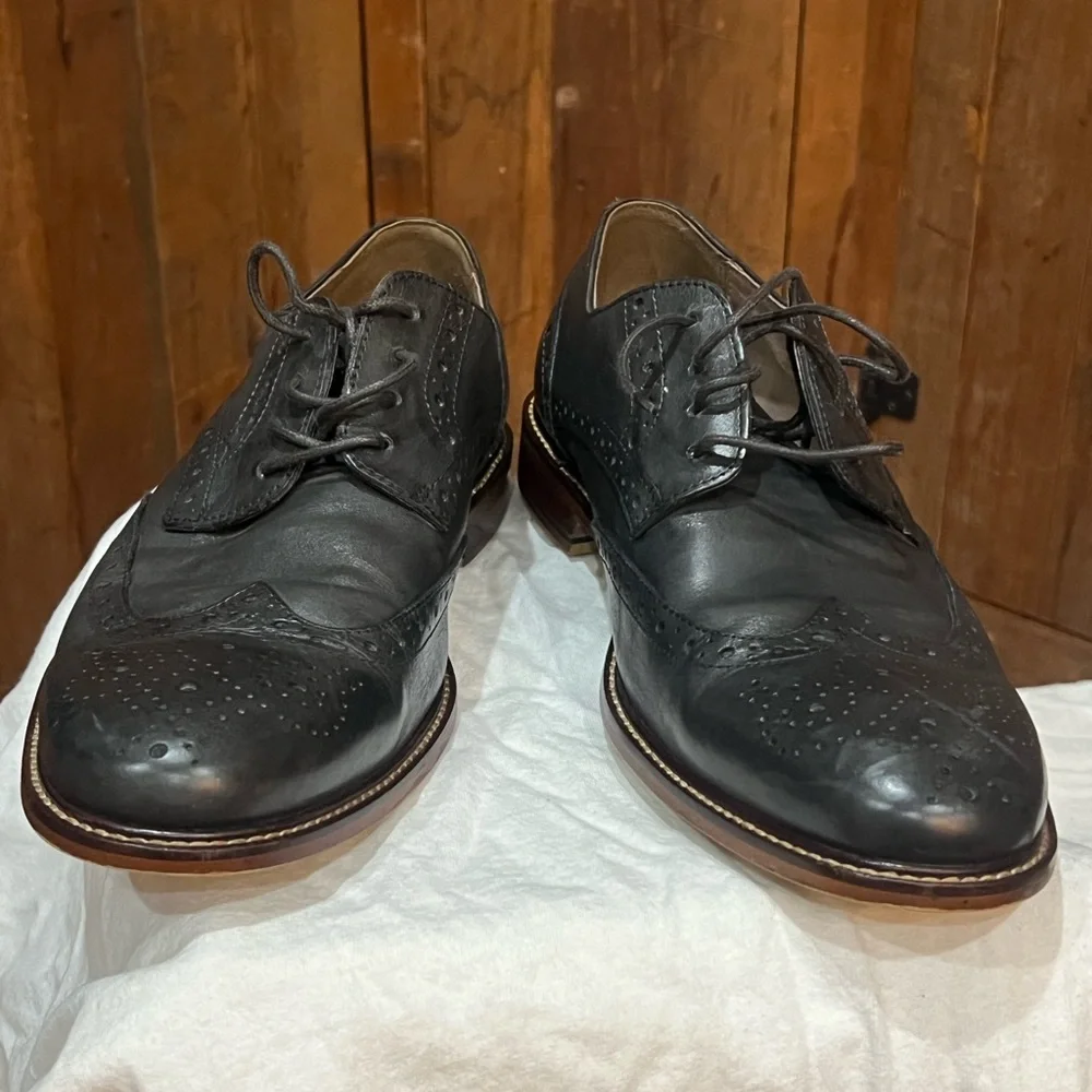 Classic Black Leather Men's Dress Shoes - Picture 1 of 6